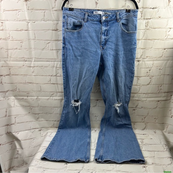 Zara Denim - Zara flare leg ripped leg jeans, with some stretch